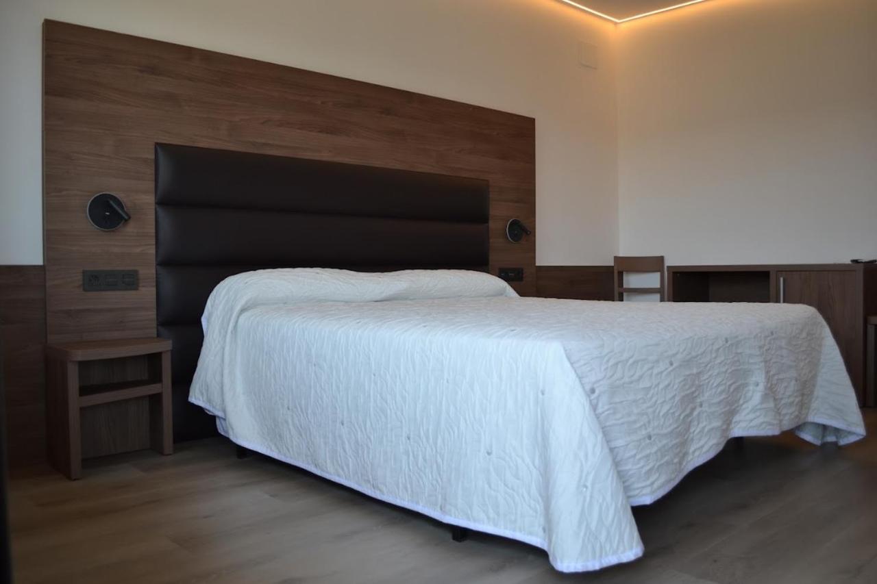 Hotel Gran Sol Сольсона Экстерьер фото
