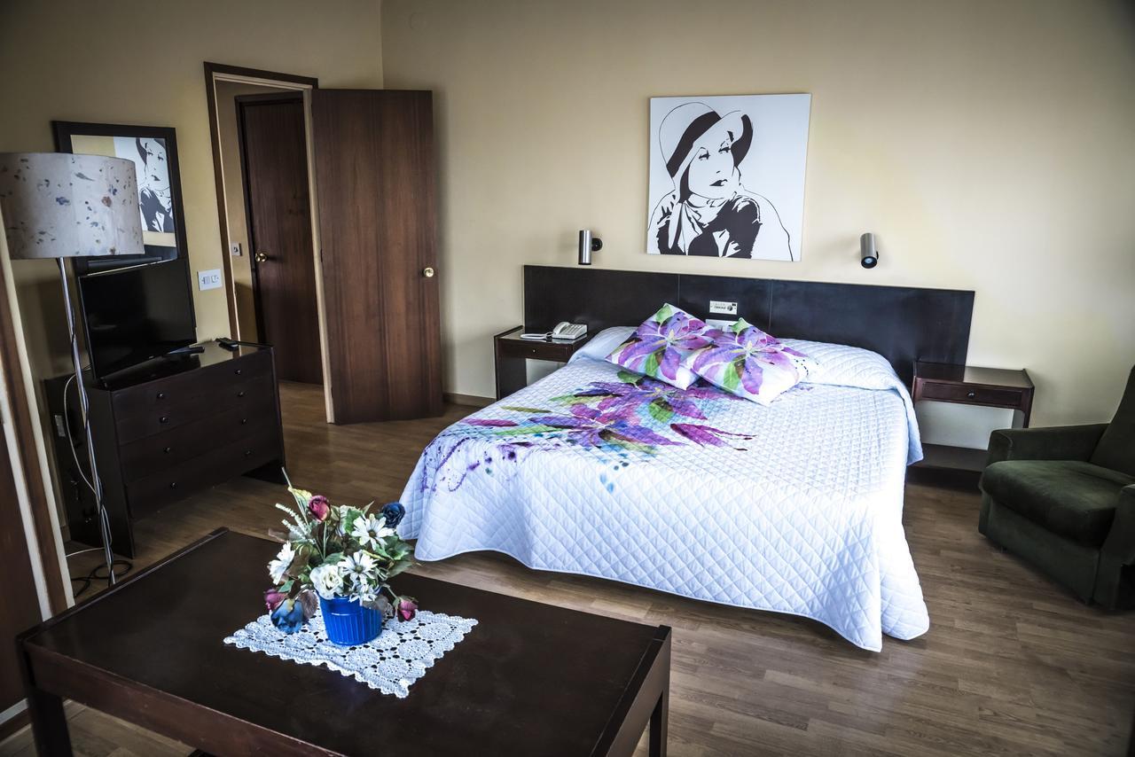 Hotel Gran Sol Сольсона Экстерьер фото